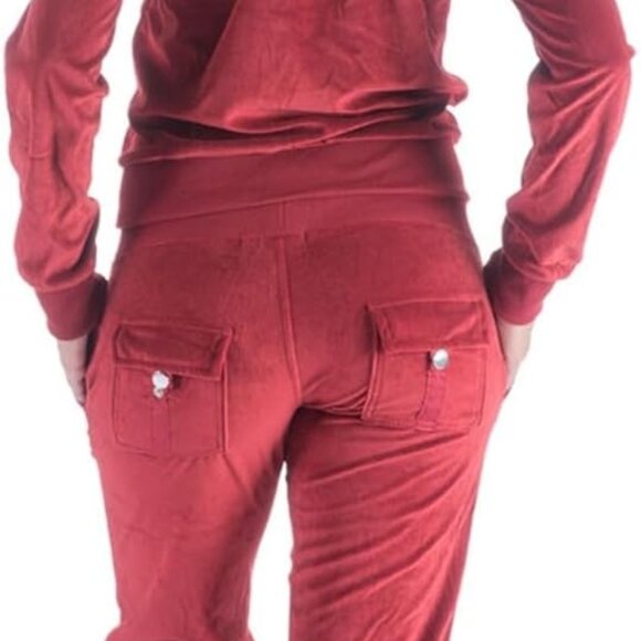 Versatile Women's Velour Sweat Suit in Wine - Ideal for Workouts & Relaxation - Picture 3 of 5
